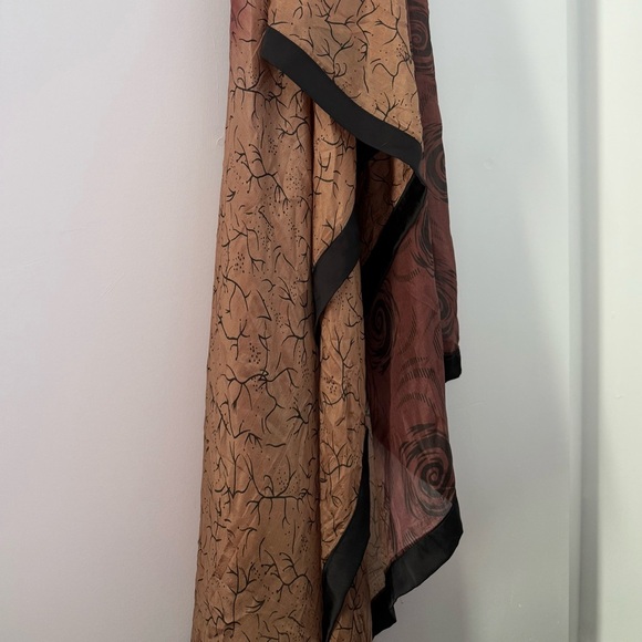 Vintage 1980s - 1990s brown & black patterned large silk sarong wrap scarf - Picture 3 of 6